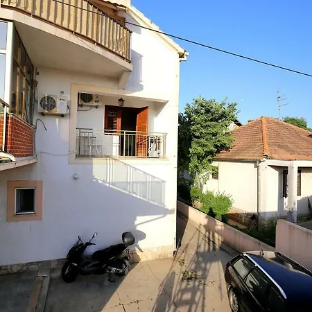 Pozdrav Suncu Zara